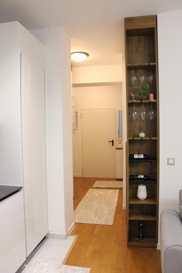 Luxury Sky View Apartment Pristina Eksteriør bilde