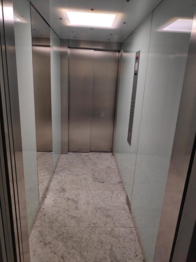 Luxury Sky View Apartment Pristina Eksteriør bilde