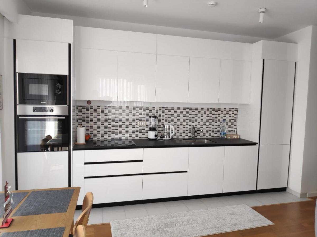 Luxury Sky View Apartment Pristina Eksteriør bilde