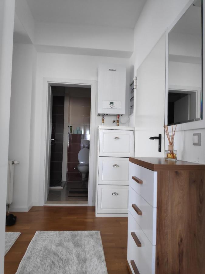 Luxury Sky View Apartment Pristina Eksteriør bilde