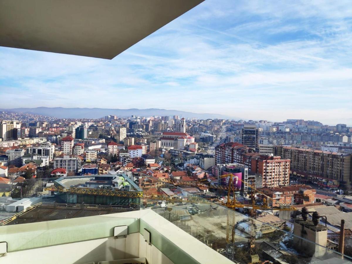 Luxury Sky View Apartment Pristina Eksteriør bilde